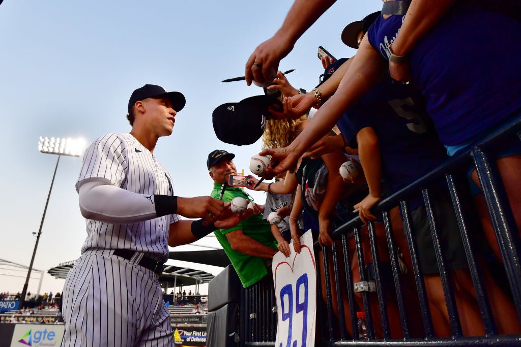 Pittsburgh Pirates v New York Yankees