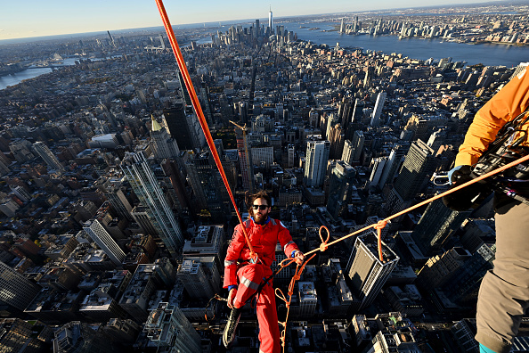 “Jared Leto Climbs the Empire State Building to Launch Thirty Seconds to Mars’ World Tour”