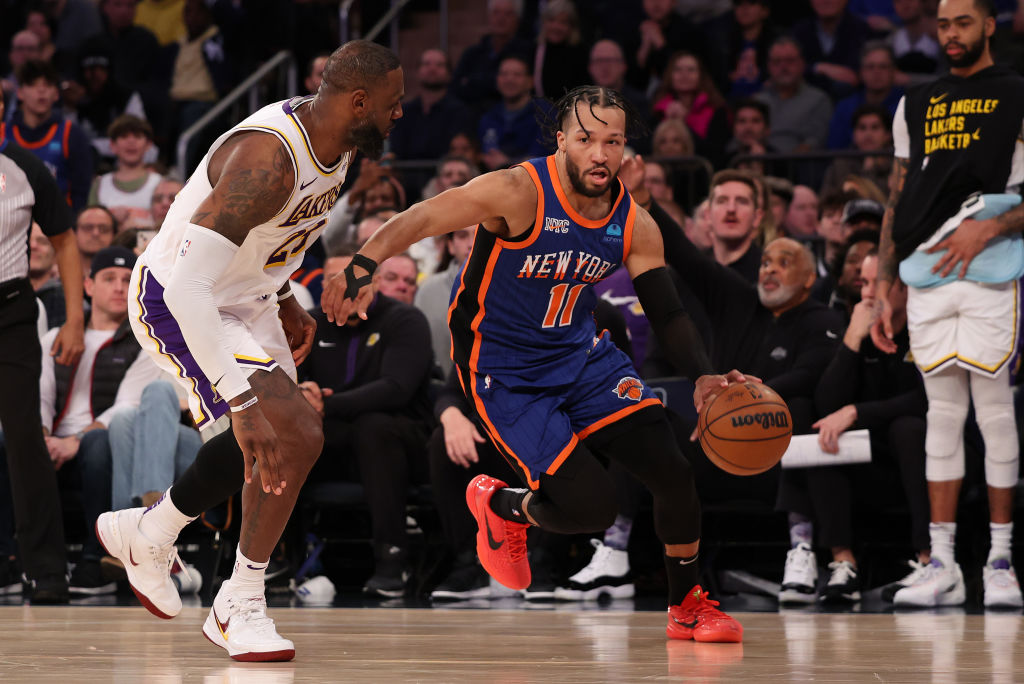 Los Angeles Lakers v New York Knicks