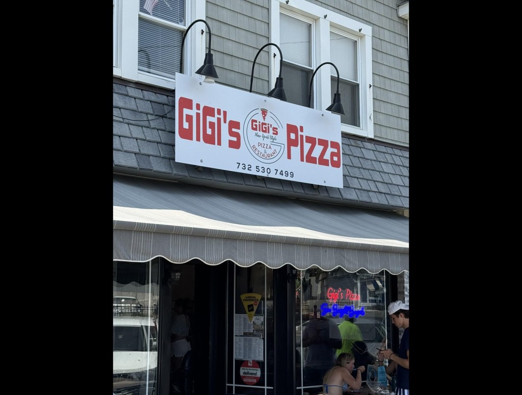 Dave Portnoy’s Recent Jersey Shore Pizza Visit In Monmouth County - Gigi's Seabright